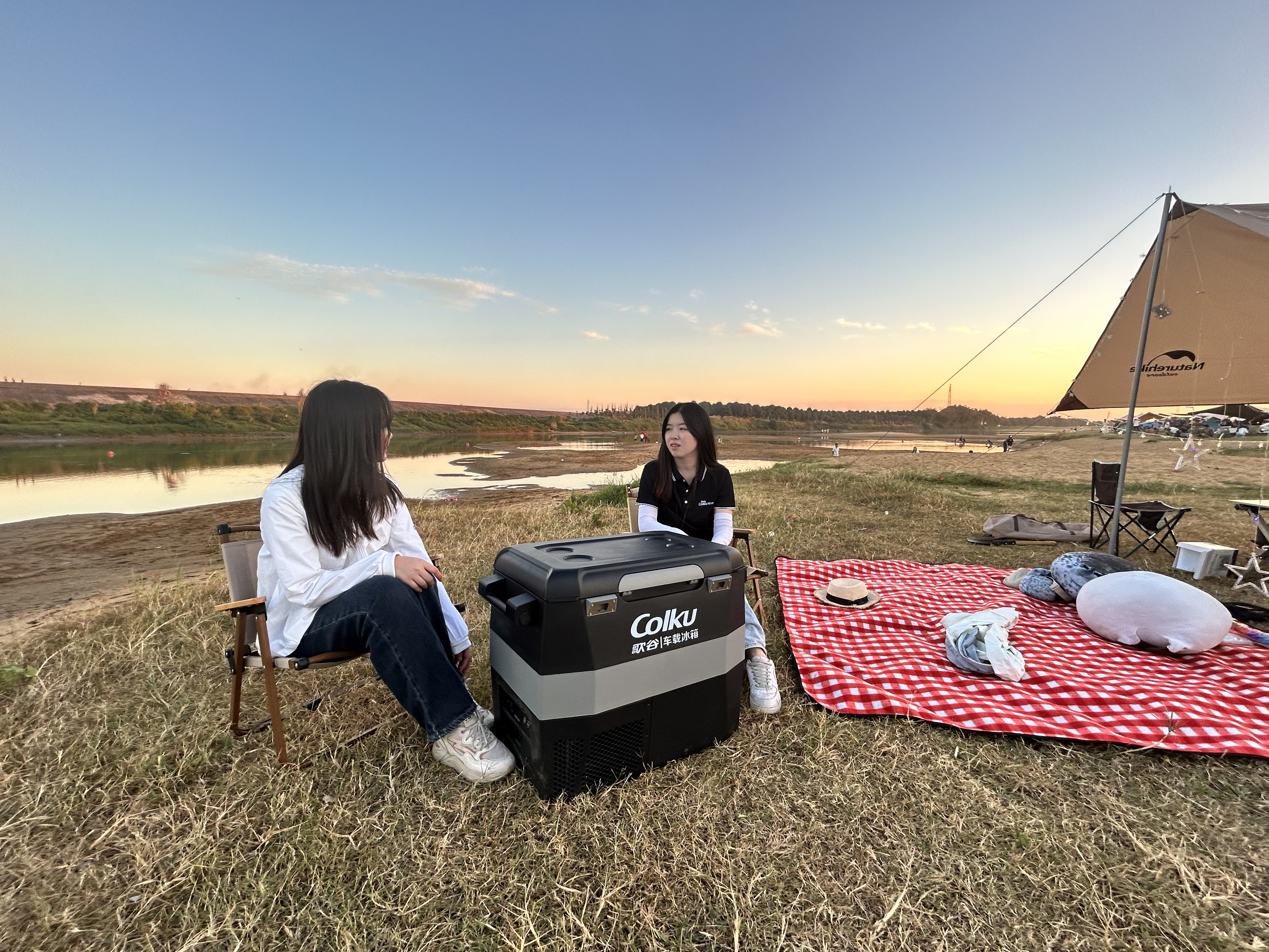 How to use camping refrigerator for enjoyable outdoor activities.